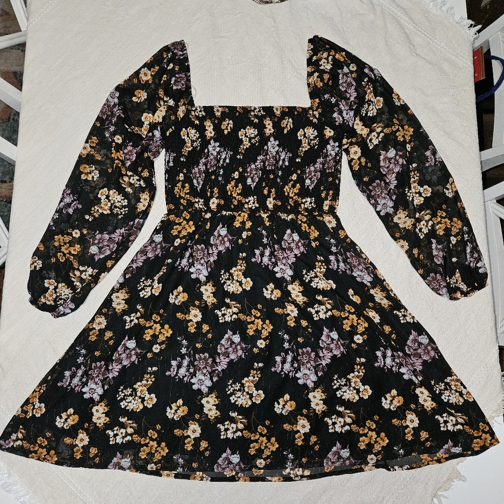 NWT Rue21 Black Floral Smocked Square Neck Long Sleeve Mini Dress Size M